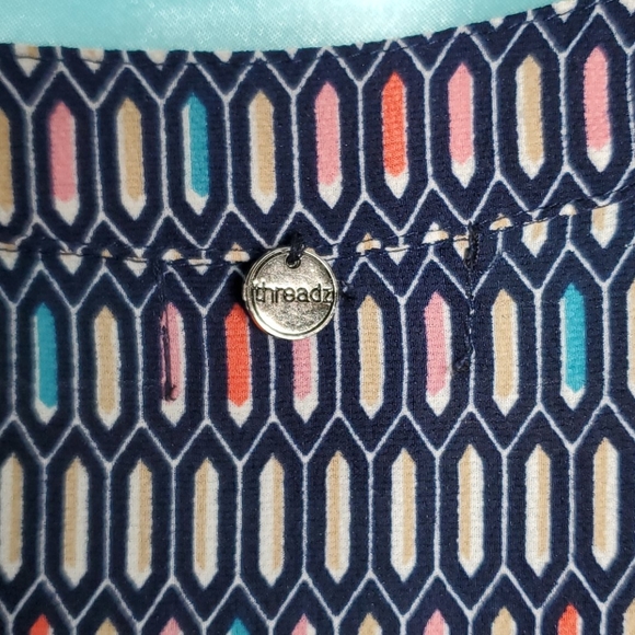 Threads Australia Sleeveless Hi-Low Top - Picture 6 of 6